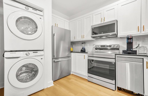 Union City House | Modern 2BR Micro Home Near ATL Airport – Cozy, Stylish, and Free WiFi
