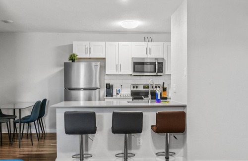 Hyde Park House | Stylish 2BR Retreat with Pool Near UT Hyde Park