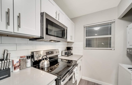 Hyde Park House | Stylish 2BR Retreat with Pool Near UT Hyde Park