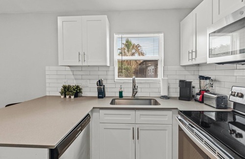 North University Apartment | Convenient 2BR Retreat Near UT with Pool & Breakfast