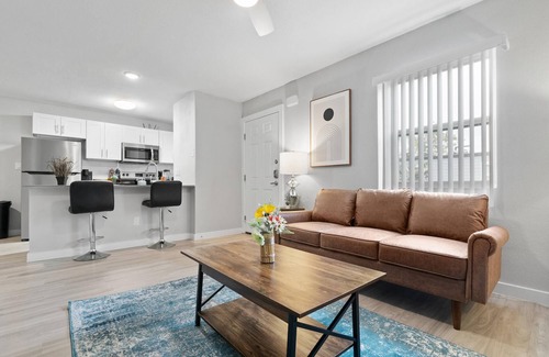 North University Apartment | Convenient 2BR Getaway Near UT with Pool & Breakfast
