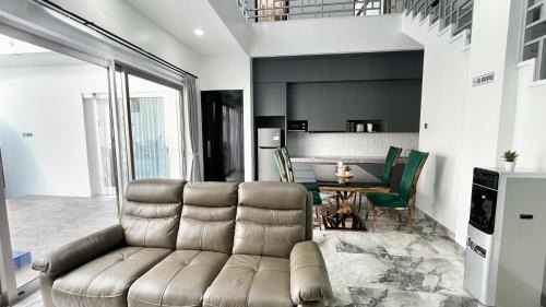 Padangsambian Klod Villa | Modern 2BR Villa Near Seminyak Hotspots