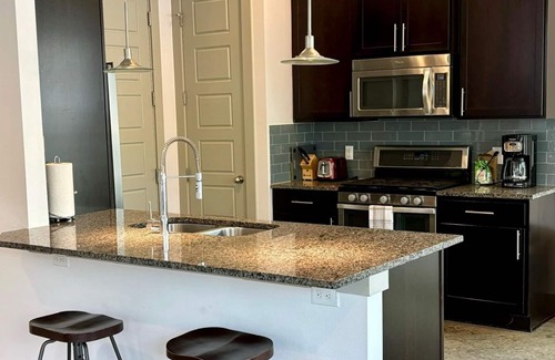 East Cesar Chavez House | Modern Home in East Austin: Pool, Spa & Steps to Downtown