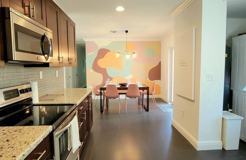 Southwest Coconut Grove House | Pet-Friendly 3 Bed House Near Coco Walk with Private Deck