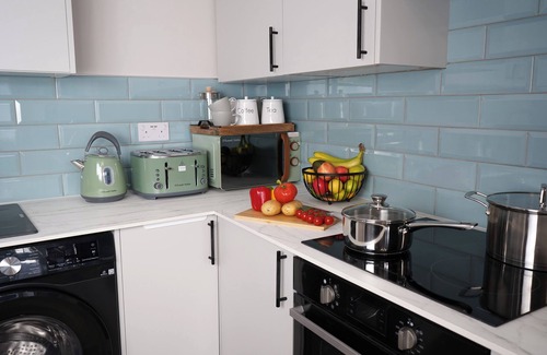 Falkirk House | Modern 3-Bed Flat Prime Falkirk Location