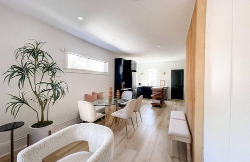 Rochester House | Experience Modern Comfort in a 3 Bed Park Ave. Getaway