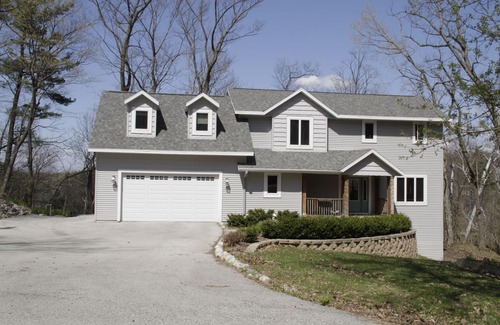 Plymouth House | Modern 3-Bedroom Retreat Near Elkhart Lake, Rated 9.6