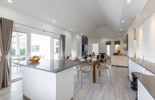 Hua Hin Villa | Modern 3 Bedroom Pool Villa with Family-Friendly Amenities