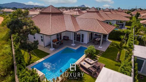 Hua Hin Villa | Stylish 3 Bedroom Villa with Private Pool for Families