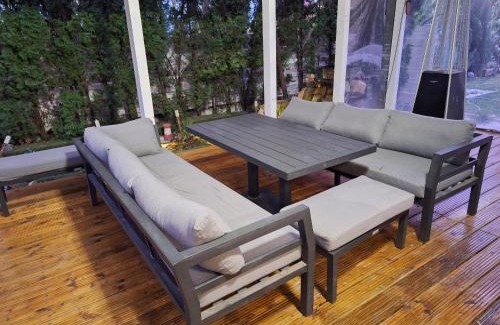 Popesti-Leordeni Villa | Stylish 3-Bedroom House with Private Pool & Ocean View