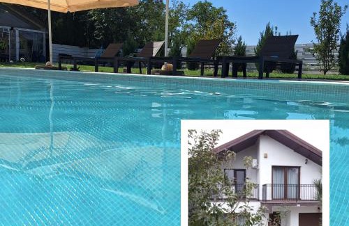 Popesti-Leordeni Villa | Stylish 3-Bedroom House with Private Pool & Ocean View
