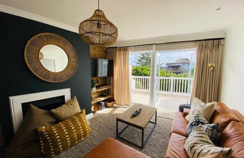Saint Francis Bay Apartment | Stylish 3 Bedroom Townhouse in St Francis Bay - Child Friendly