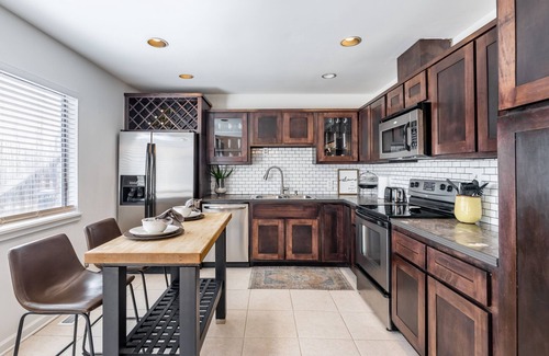 Charlotte House | Remarkable 3-Level Retreat with Pool & Kitchen Amenities