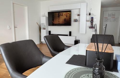 Am Pragfriedhof Apartment | Modern 3-Room Apartment in Stuttgart City Area