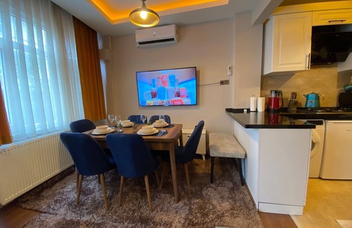Sultanahmet Apartment | Modern 3 Room Flat w/3 AC,WiFi,Walk to Blue Mosque