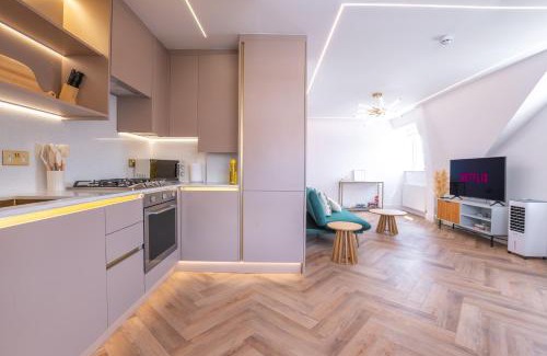 South Harrow Apartment | Modern 3BR Apartment Family Comfort & Style