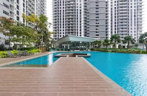 Kuala Lumpur Apartment | Modern 3BR Apartment Near Desa Park with Parking Access