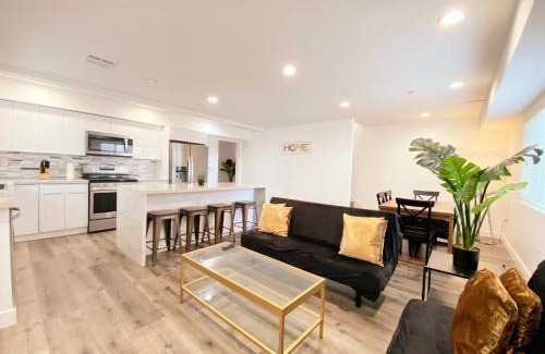 Mid City House | Stylish 3BR Getaway in Mid-City - Rated 9.4/10!