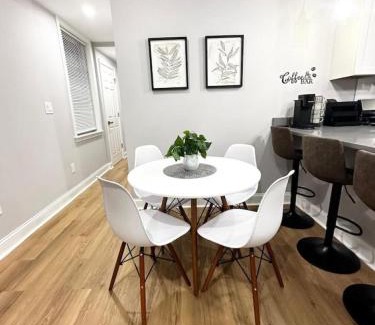 Fitchburg Apartment | Modern 3BR Near FSU - 15 Min to Wachusett