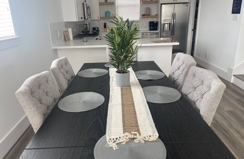 OST - South Union House | Top-Rated 3 BR Retreat in Texas Medical Center