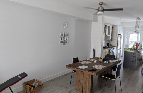 Delta House | Modern 3BR Townhouse with Pool & Pet-Friendly Amenities