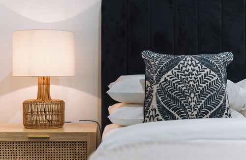 Lyons House | Inviting 3BR Hotel with Courtyard in Lyons for Families