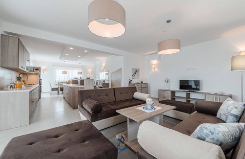 Debeljak Villa | Guest Rated Villa: 4 BD with Ocean Views & Private Pool
