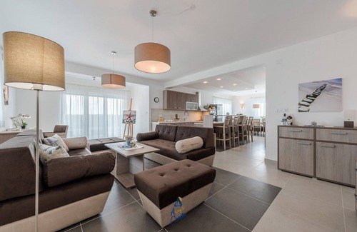 Debeljak Villa | Ideal Modern Villa with Ocean View for Up to 8 Guests