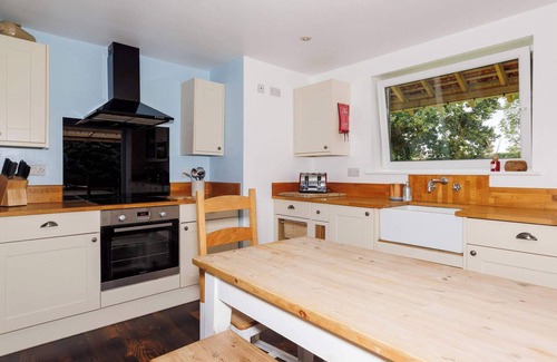 Birdham House | Beautiful Countryside Retreat with Garden & Beach Access