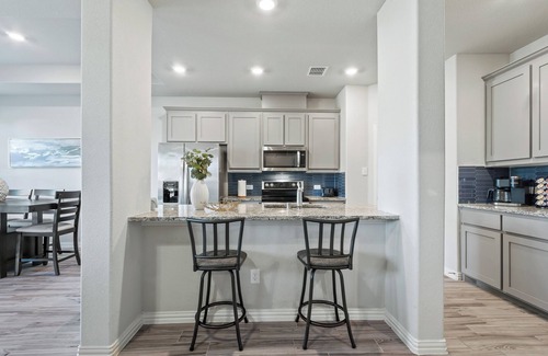 Denton House | Modern 4BR, 3BA home in Denton with upstairs game room, blackout curtains, and a queen pullout sofa. Just minutes from UNT and Texas Motor Speedway. Sleeps 10.