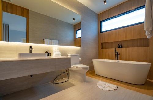 Choeng Thale Villa | Elegant 4BR Villa with Private Pool in Bangtao Oasis