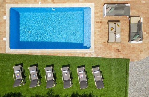 Santa Eulalia Villa | Modern 4BR w/Heatable Pool & BBQ in Albufeira