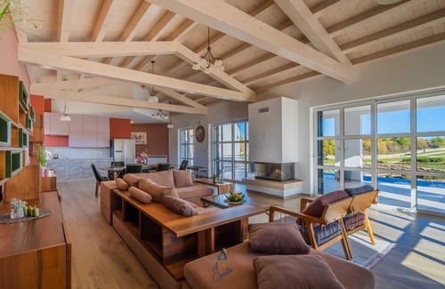 Divsici Villa | Guest Rated 10/10: Modern Villa with Heated Pool & Oceanfront
