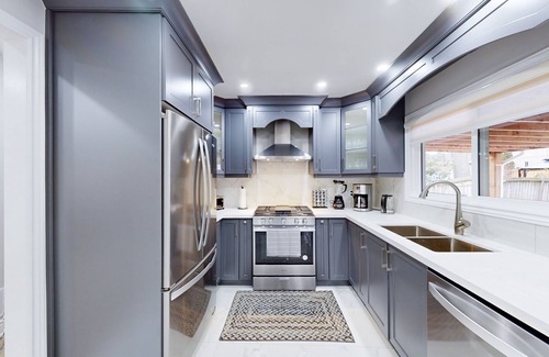 Clarkson-Lorne Park House | Guest Rated 10/10: Modern Pool Home Near the Lake
