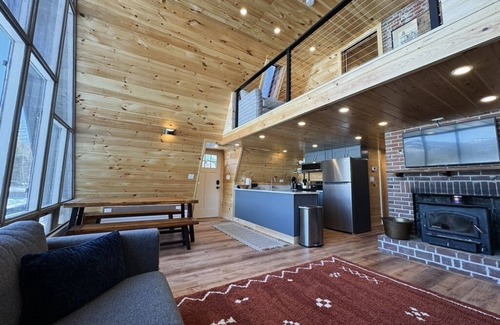 North Conway Cabin | Modern A-Frame Retreat with Mountain Views in North Conway