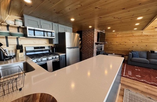 North Conway Cabin | Modern A-Frame Retreat with Mountain Views in North Conway
