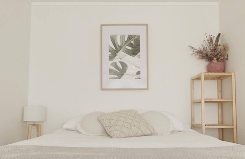 Papamoa Beach Apartment | Modern, airy & cozy oasis - Pāpāmoa Beach Studio