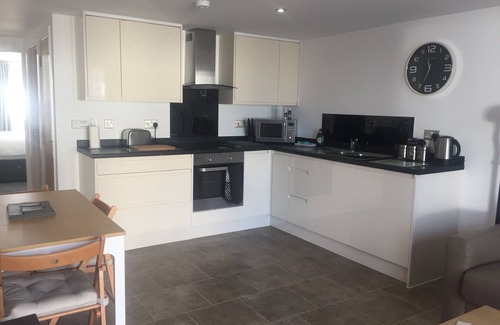 Emersons Green Cottage | Bright Cottage Near Bristol & Bath with Family-Friendly Perks
