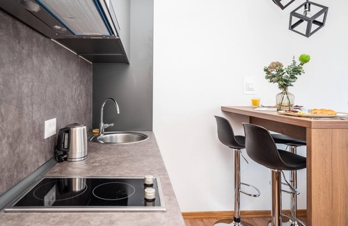 Old Town Apartment | Bright Duplex on Main Street with Family-Friendly Amenities