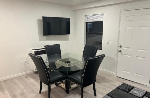 La Mesa Apartment | Modern and charming 1 bed first floor apartment