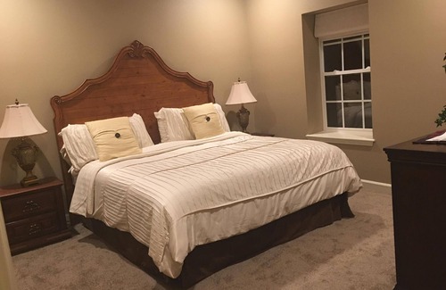 Capitol Hill House | Chic Guest House with Spa and EV Charging Station