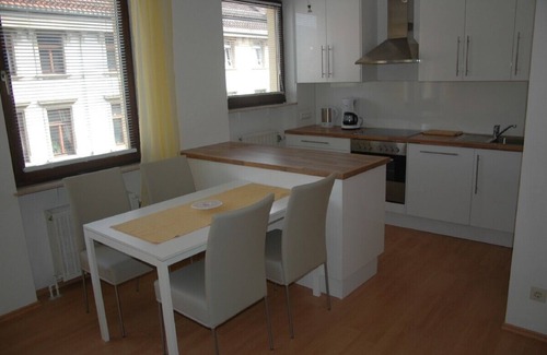 Weststadt Apartment | Guest Rated 9.8: Modern Apartment with Kitchen in Heidelberg