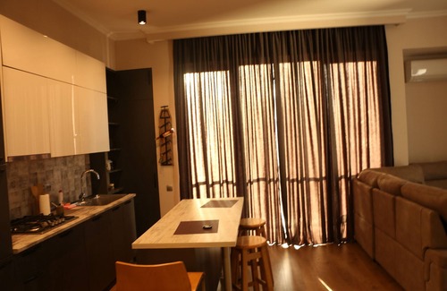Vake Apartment | Contemporary Apartment with Breakfast & Kitchen Amenities