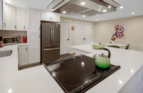 Southeast Boise House | Modern 2BD/2Bath Retreat in SE Boise with Breakfast