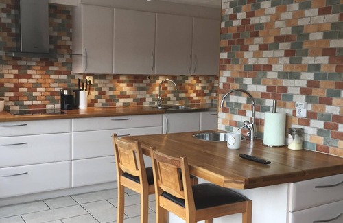 Vallingby House | Modern Townhouse Near Beach and City Center - Guest Rated 9.8