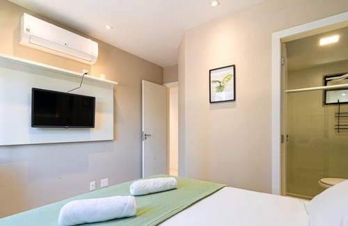 Itapua Apartment | Cozy Apartment at Itapoã Beach with Breakfast & Family-Friendly Amenities