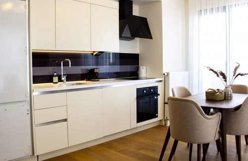 Bagcilar Apartment | Cozy Apartment Steps from Shopping Malls & Family-Friendly