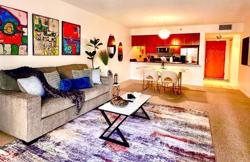 Brickell Apartment | Modern and Cozy Condo - Heart of Brickell with free parking.