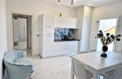 Pizzo House | Modern and cozy rooming house a stone's throw from the historic center