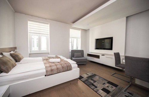 Old Town Apartment | Stylish Quadruplex Steps from the Cathedral with Kitchen